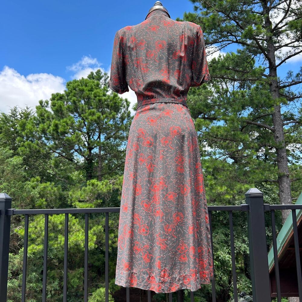 Vintage 40s Novelty Floral Rayon Necktie Pleated Midi Dress + Belt - Picture 6 of 7